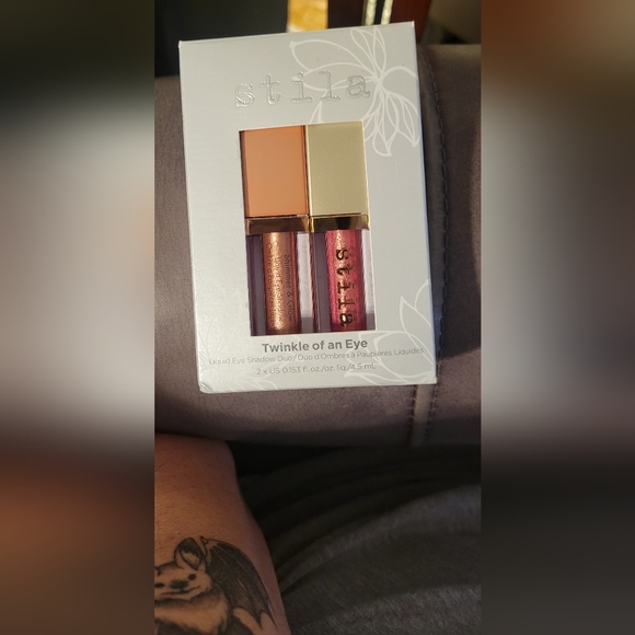 Stila Twinkle of an Eye Liquid Eyeshadow Duo, Inc Jezebel and Tulip Twinkle. NIB - Picture 1 of 6